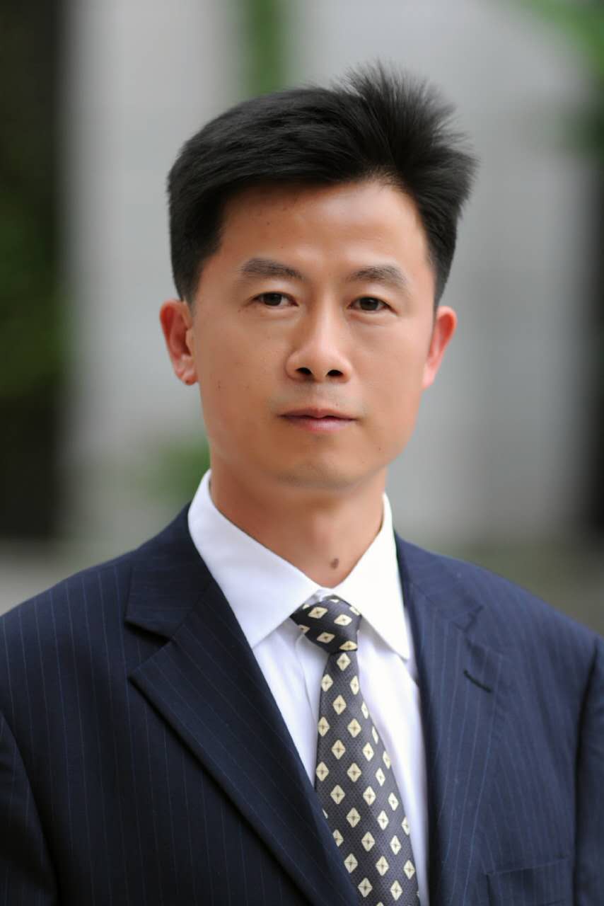 黄成云.png